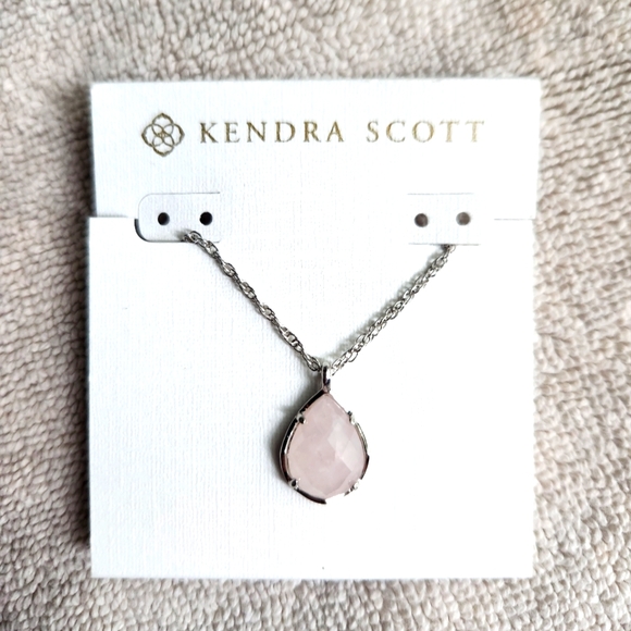 Kendra Scott Kiri Necklace in Rose Quartz in Rhodium Plate Silver NWT - Picture 1 of 3